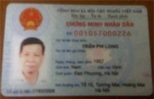  "Toát mồ hôi " vì dùng mẫu chứng minh thư mới 