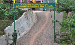 Anh ở biên cương - Kỳ 1: Tranh tre nứa lá