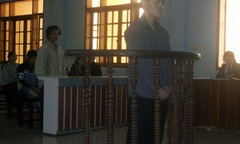 Thoát “yêu râu xanh” nhờ...giả ngất xỉu