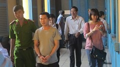 Lòng từ bi của người chồng nhận xác vợ trong rừng cao su