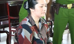 Vợ bí thư xã giết người để xù nợ lạnh lùng trước tòa 