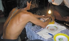 Lời giải về người đàn ông thoát chết rồi biến thành “người điện”