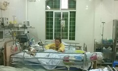 Câu hỏi đầu tiên của nữ sinh bị đâm ở Xã Đàn khi tỉnh lại 