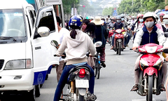 Đi xe ngược chiều bị xử phạt tới 400 nghìn đồng?