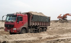 Nạn cát tặc: Dưới sông quyết liệt, trên bờ dửng dưng