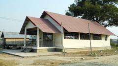 Phạt vạ Phó Công an xã vì...dám cạo gió cứu vợ mình