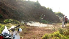 Lâm Đồng: Hai nữ sinh rủ nhau uống thuốc sâu tự tử