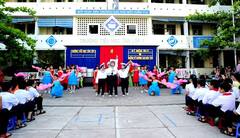 Gửi tặng học sinh Trường Sa hàng nghìn quyển sách