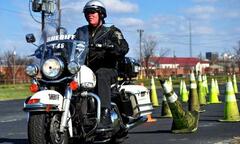 Tai nạn rợn người của xe mô tô cảnh sát dẫn đoàn