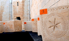 Những chiếc hộp mai táng 2.000 năm tuổi