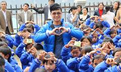 Chung tay góp sức đưa học sinh vùng cao đến trường