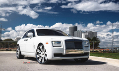Siêu xe Rolls-Royce Ghost sang chảnh trong sắc trắng tinh khôi