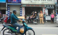 Nam thanh niên chết trên xe máy do sốc ma túy