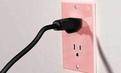 Chồng đấu điện trong nhà tắm giết vợ để...trả thù