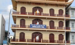 Vào chùa bắt cóc trẻ mồ côi 3 tháng tuổi