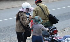 Phẫn nộ chăn dắt trẻ sắp chết... làm  "mồi " bán vé số