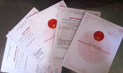 Công chứng HĐ chuyển nhượng BĐS: Đi công chứng như… đi trên dây