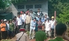 Hòa Bình: Va chạm xe gỗ, 1 người đứt lìa cổ 