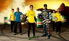 Khi ông vua Drift Ken Bolck “đá” cùng sân với những Neymar, Cafu…