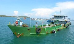 Bắt giữ tàu vận chuyển dầu trái phép trên vùng biển Tây Nam