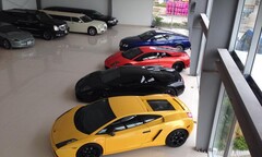 Đại gia chơi siêu xe, xe sang theo cặp ở Hà Nội