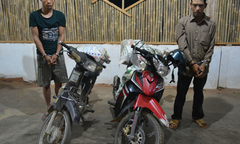 Bắt quả tang 2 đối tượng vận chuyển 90 kg thuốc nổ trái phép