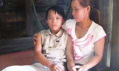 Xót lòng bé 11 tuổi có 2 bộ phận sinh dục