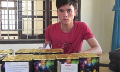 Liên tiếp bắt giữ nhiều vụ vận chuyển pháo lậu qua biên giới
