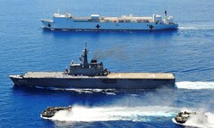 Tàu đổ bộ hiện đại của Nhật Bản thăm hữu nghị Đà Nẵng