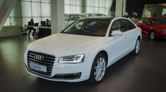  "Pháo đài bốn bánh " Audi A8L 4.0 quattro ra mắt tại Việt Nam