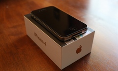 iPhone 4 chính hãng giảm giá còn chưa tới 7 triệu đồng