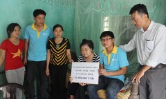 CLB Liên quân Báo chí Nghệ An ủng hộ thân nhân cảnh sát biển