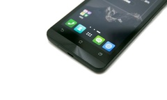 ZenFone 5 chính hãng có hàng tại VN: RAM 2GB, giá 3,99 triệu đồng