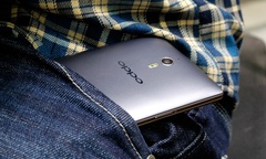 Thói quen để điện thoại trong túi quần có thể dẫn đến vô sinh? 