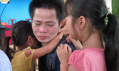 Phiên tòa xử vụ  "bố đánh chết con " đẫm nước mắt