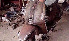 Ngắm Vespa 946 tự chế ở Việt Nam