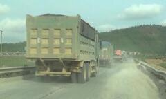 Nghệ An: 50\% xe ôtô bị kiểm tra chở quá khổ, quá tải