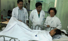 Thảm thương nữ bác sĩ mất cha, tàn phế vì TNGT