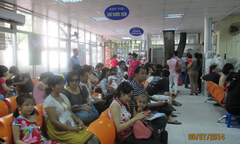 Hà Nội “cháy” vắc xin dịch vụ