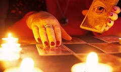 Hoảng hồn công nghệ xem bói có  "thông dịch viên "