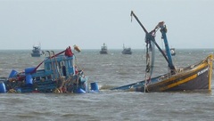 Bình Thuận xin ngừng tìm kiếm 5 ngư dân mất tích