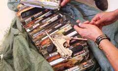 Thu giữ 19 khẩu súng bắn lửa có xuất xứ từ Trung Quốc