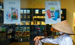 Thói “sính” iPhone của người Việt trên báo quốc tế