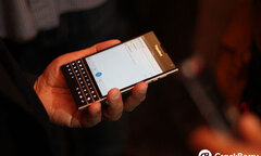 Rò rỉ BlackBerry Passport sang trọng với bàn phím ảo “siêu tốc”