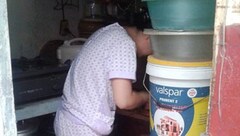 Đang “sinh hoạt“, em chồng chui vào ngủ cùng