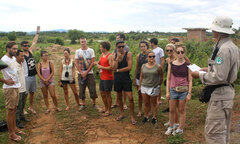 Độc đáo tour du lịch... bom mìn ở vùng đất lửa Quảng Trị