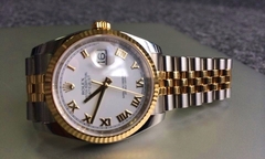 Trên tay đồng hồ Rolex Datejust mạ vàng 18k giá 270 triệu đồng