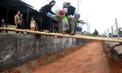 Dân than thở vì “tội” sống ở... mặt tiền quốc lộ 1