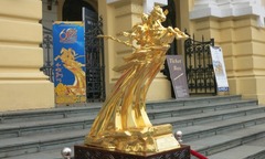 Ra mắt 60 tượng vàng Thánh Gióng mừng kỷ niệm giải phóng thủ đô