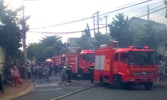 Cháy lớn tại công ty sản xuất giày da, khu nhà xưởng bị thiêu rụi